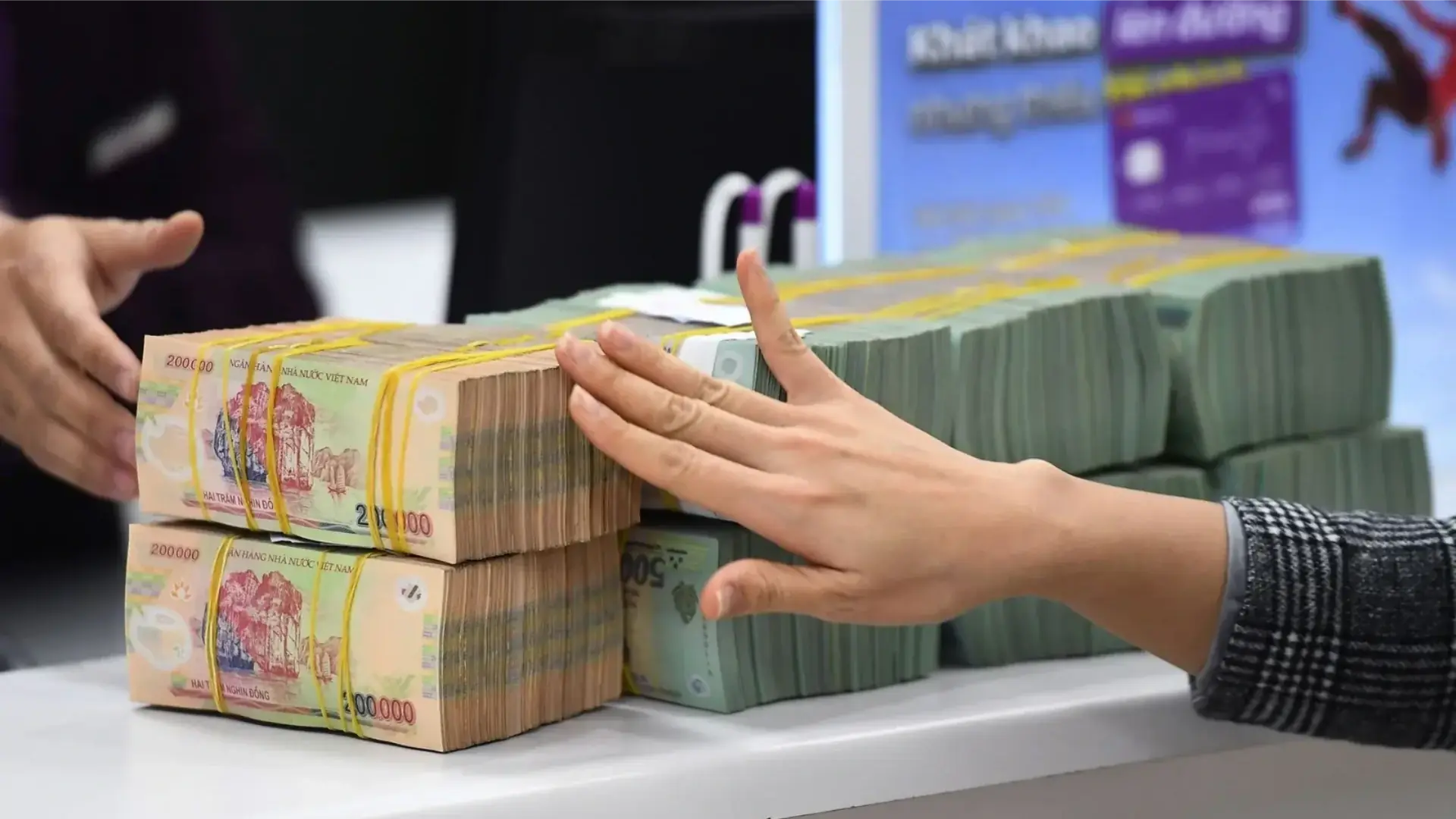 Hạ lãi suất nhiều chương trình tín dụng chính sách